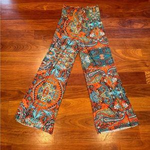 Boutique, flowy pants